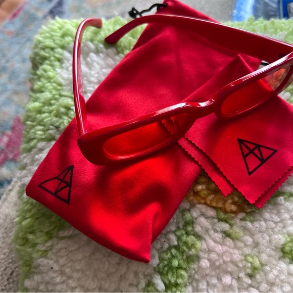 RARE* NEVER WORN* Alaska RED FOR FILTH™️ tour merch sunglasses signed by Alaska - Picture 3 of 14